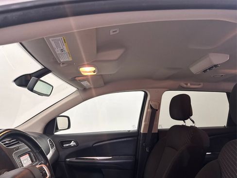 Used 2019 Dodge Journey SE w/ Connectivity Group FWD image 30