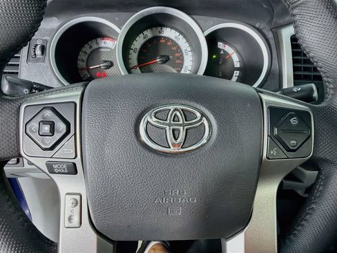 Used 2015 Toyota Tacoma PreRunner w/ SR5 Package RWD image 16