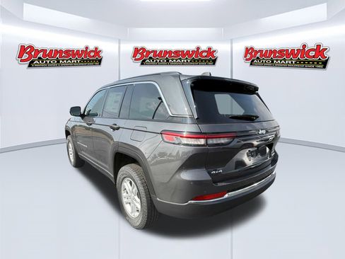 New 2025 Jeep Grand Cherokee Laredo w/ Trailer Tow Package image 4