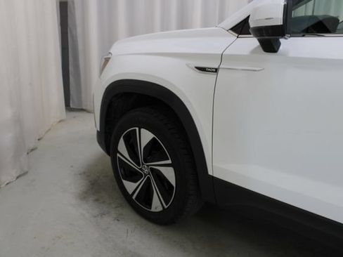 Used 2024 Volkswagen Taos SE AWD/4WD image 29