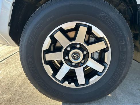 Used 2024 Toyota 4Runner TRD Off-Road Premium image 20