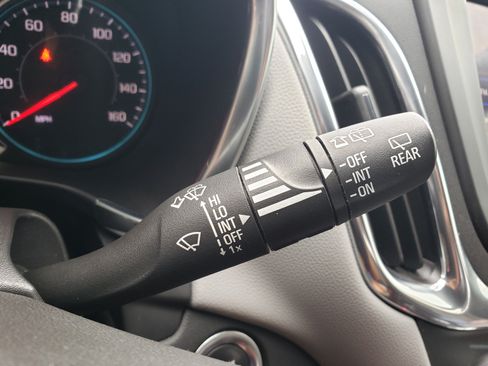 Used 2022 Chevrolet Equinox LT FWD image 19
