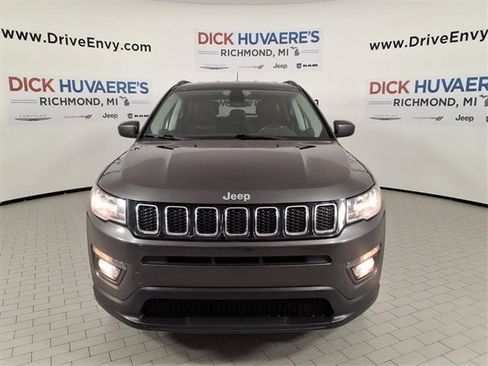 Used 2018 Jeep Compass Latitude w/ Popular Equipment Group image 2
