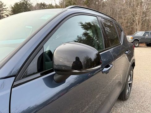 New 2026 Volvo XC40 B5 Core w/ Protection Package Premier AWD/4WD image 9