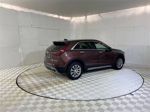 Used 2023 Cadillac XT4 Premium Luxury w/ Cold Weather Package image 17