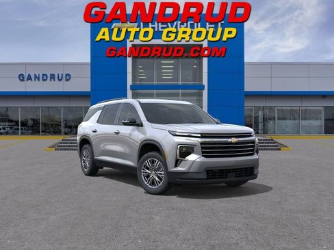 New 2026 Chevrolet Traverse LT w/ Driver Confidence Package FWD image 1
