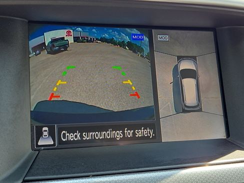 Used 2019 Nissan Pathfinder SL AWD/4WD image 19