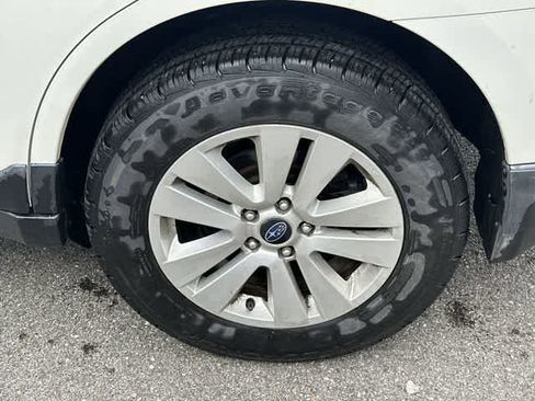 Used 2015 Subaru Outback 2.5i Premium image 5
