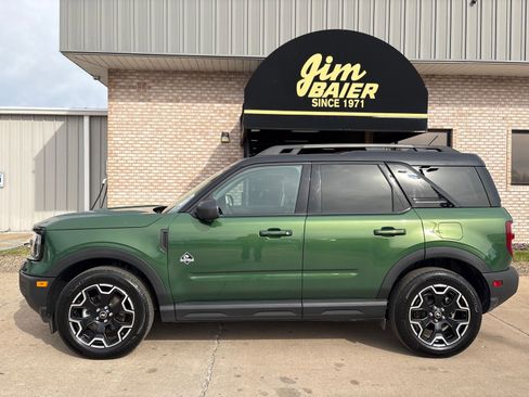 Used 2025 Ford Bronco Sport Outer Banks w/ Outer Banks Tech Package+ image 2