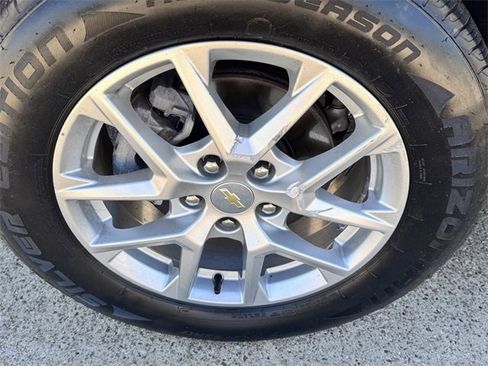 Used 2024 Chevrolet Equinox LT image 9