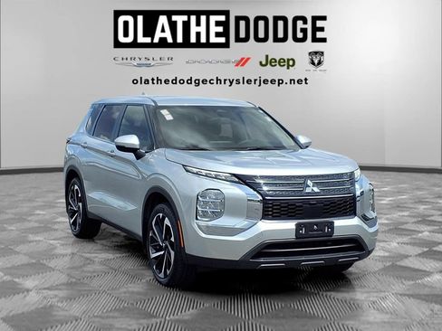 Used 2022 Mitsubishi Outlander ES FWD image 30