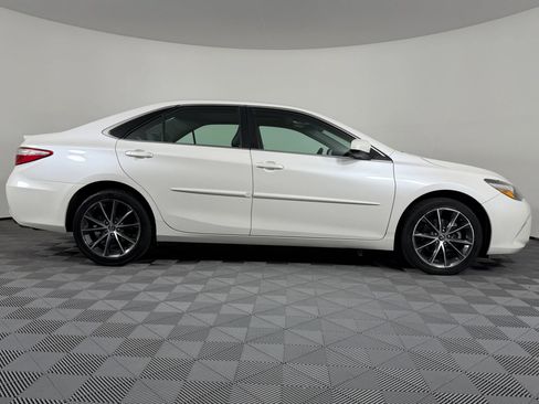 Used 2017 Toyota Camry XSE w/ Moonroof Package FWD image 29