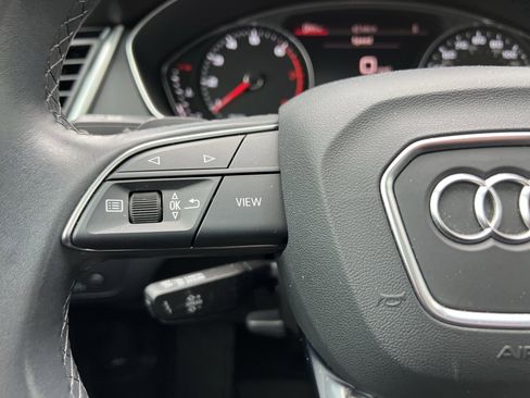 Used 2022 Audi Q5 2.0T Premium w/ Convenience Package image 19