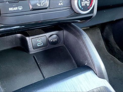 Used 2022 Ford Escape SE image 15