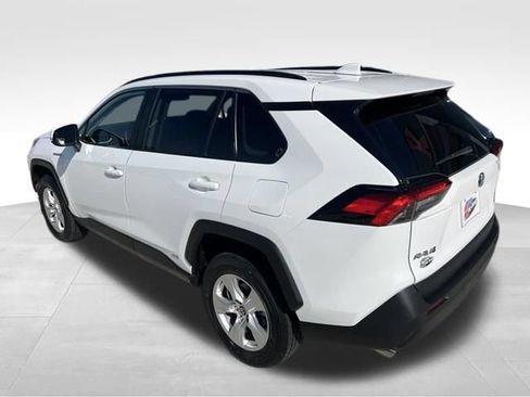Used 2021 Toyota RAV4 XLE AWD/4WD image 5