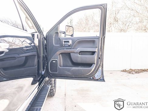 Used 2017 GMC Sierra 2500 Denali w/ Duramax Plus Package image 40