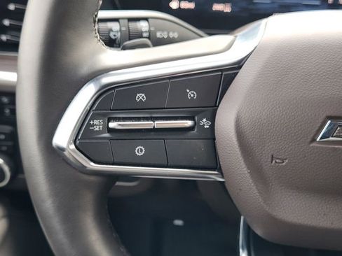 Used 2025 Chevrolet Tahoe Z71 w/ Comfort Package image 30