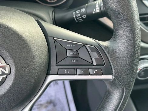 Used 2024 Nissan Altima 2.5 SV image 32