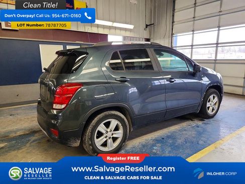 Used 2021 Chevrolet Trax LT image 4