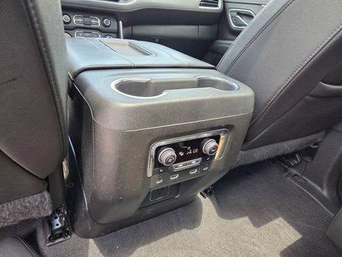 Used 2024 Chevrolet Tahoe Z71 w/ Luxury Package AWD/4WD image 11