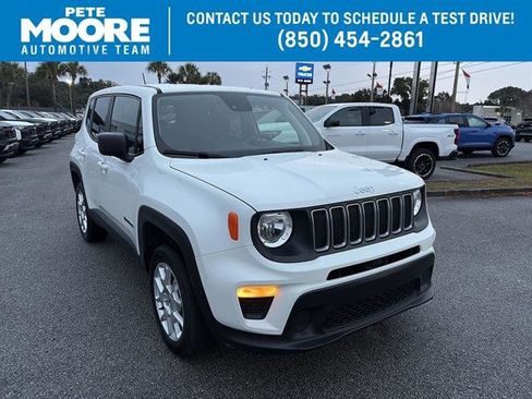 Used 2023 Jeep Renegade Latitude image 1