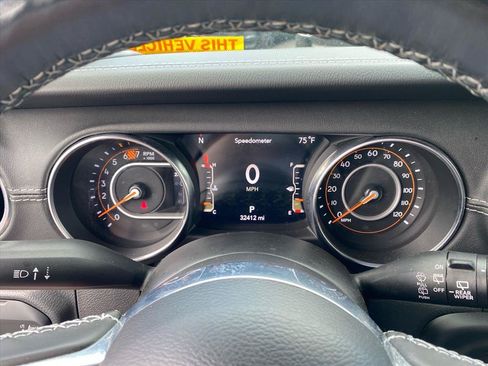 Used 2023 Jeep Wrangler Unlimited Sahara w/ LED Lighting Group AWD/4WD image 20