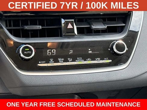 Used 2022 Toyota Corolla LE FWD image 19