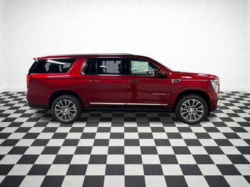 New 2026 GMC Yukon XL Denali AWD/4WD image 2