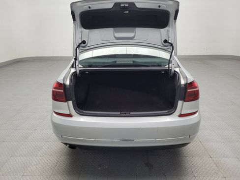 Used 2017 Volkswagen Passat 1.8T SE image 29