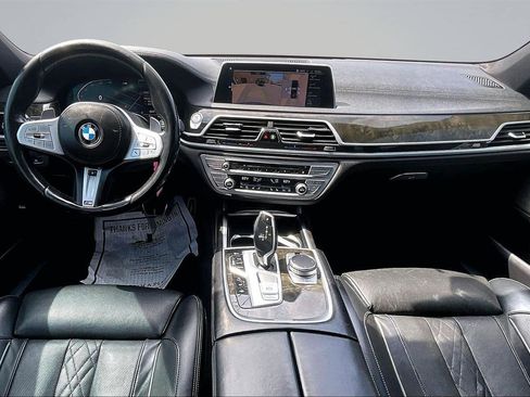 Used 2020 BMW 750i xDrive w/ M Sport Package AWD/4WD image 7
