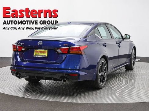 Used 2024 Nissan Altima 2.5 SR w/ SR Premium Package FWD image 5