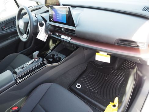 New 2026 Toyota Prius Plug-In Hybrid image 16