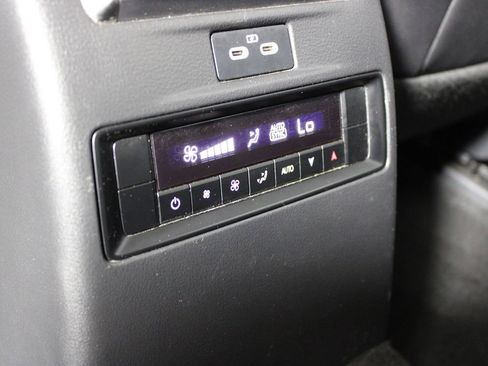 Used 2024 MAZDA CX-90 3.3 Turbo w/ Preferred Plus image 34