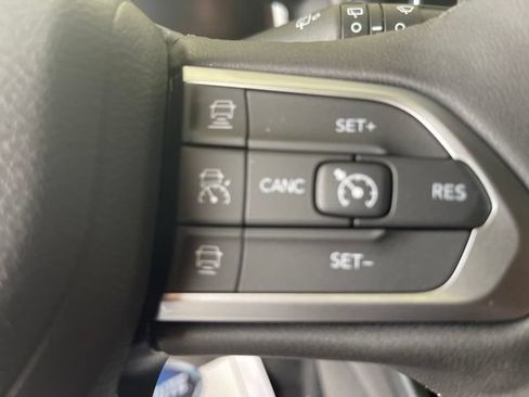 Used 2026 Jeep Compass Limited w/ Sun, Sound & Navigation Group AWD/4WD image 18