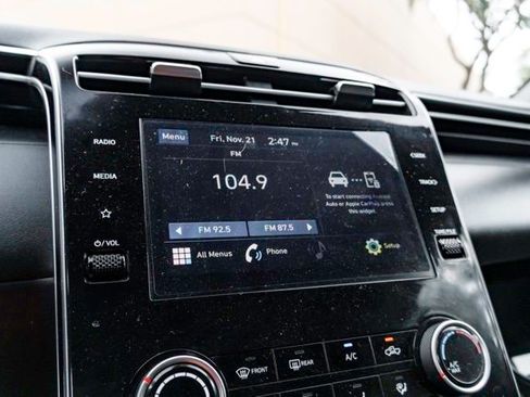 Certified 2024 Hyundai Santa Cruz SE image 16