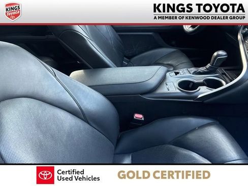 Used 2021 Toyota Camry XLE w/ Cold Weather Package image 8