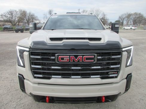 New 2026 GMC Sierra 2500 AT4 w/ AT4 Premium Plus Package image 11