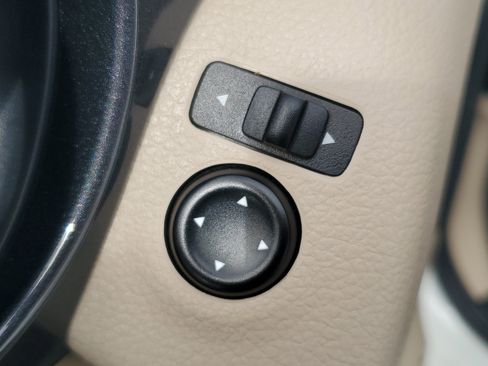 Certified 2019 Nissan Rogue SV image 12