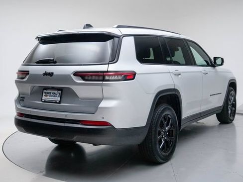 Used 2024 Jeep Grand Cherokee L Laredo AWD/4WD image 7