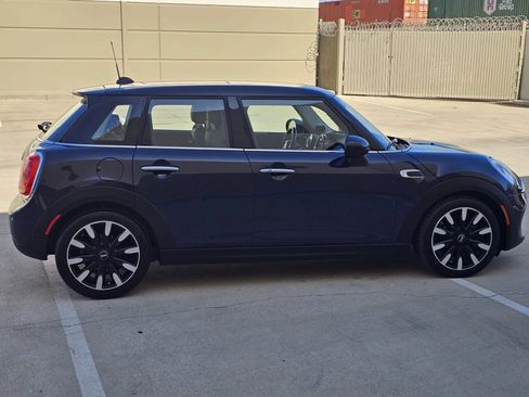 Used 2015 MINI Cooper 4-Door Hardtop FWD image 4