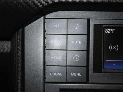 Used 2018 Ford Mustang Coupe RWD image 41