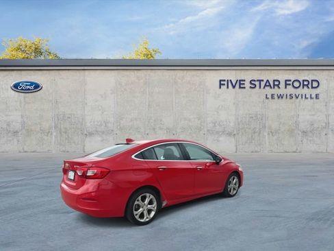 Used 2017 Chevrolet Cruze Premier FWD image 8