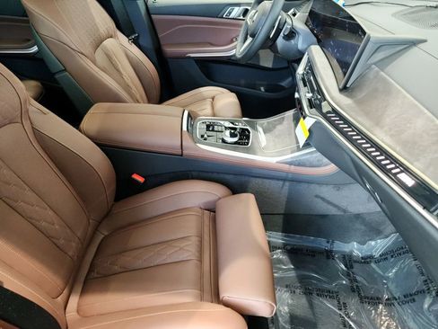 New 2025 BMW X7 M60i image 24