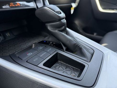 Certified 2025 Toyota RAV4 XLE Premium image 19