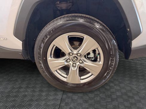 Used 2025 Toyota RAV4 LE AWD/4WD image 15