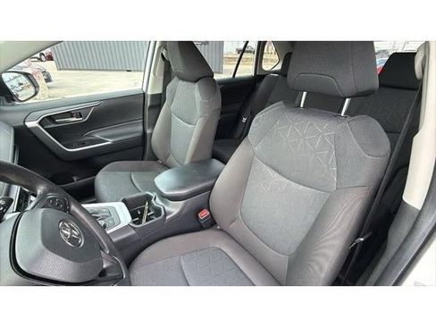 Certified 2025 Toyota RAV4 XLE AWD/4WD image 12