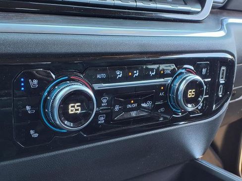 Certified 2022 GMC Sierra 1500 SLT image 7