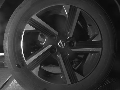 Used 2025 Nissan Sentra SV image 15