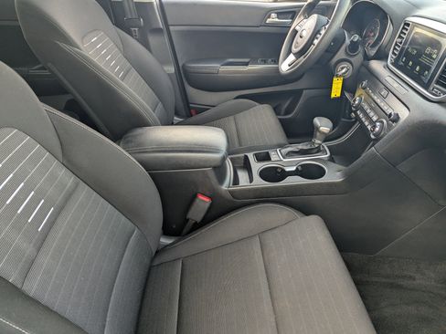 Used 2021 Kia Sportage LX w/ LX Fwd Popular Package image 9