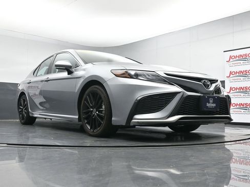 Used 2023 Toyota Camry XSE FWD image 32